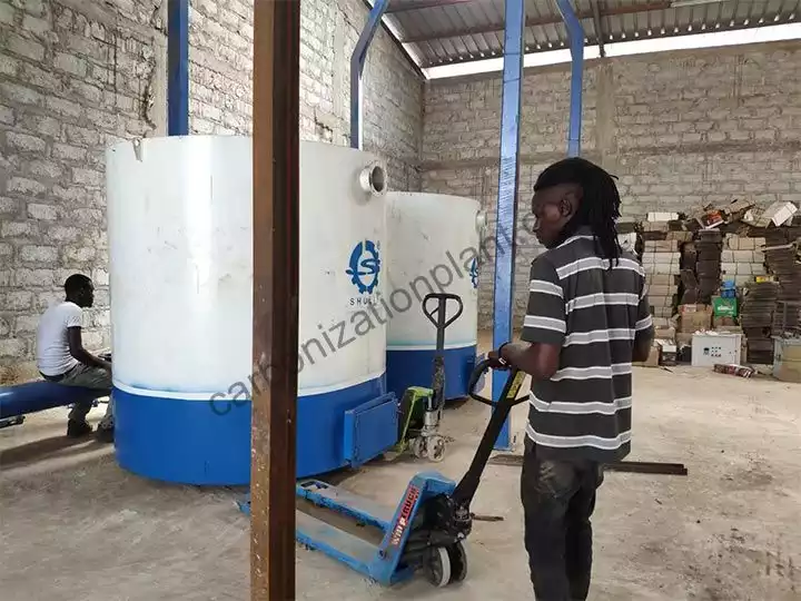 Machine de fabrication de charbon de bois de Guinée